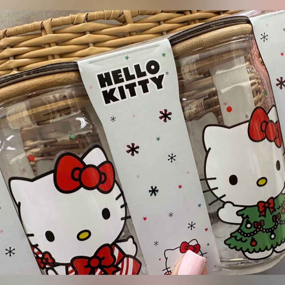 Hello kitty Christmas cups